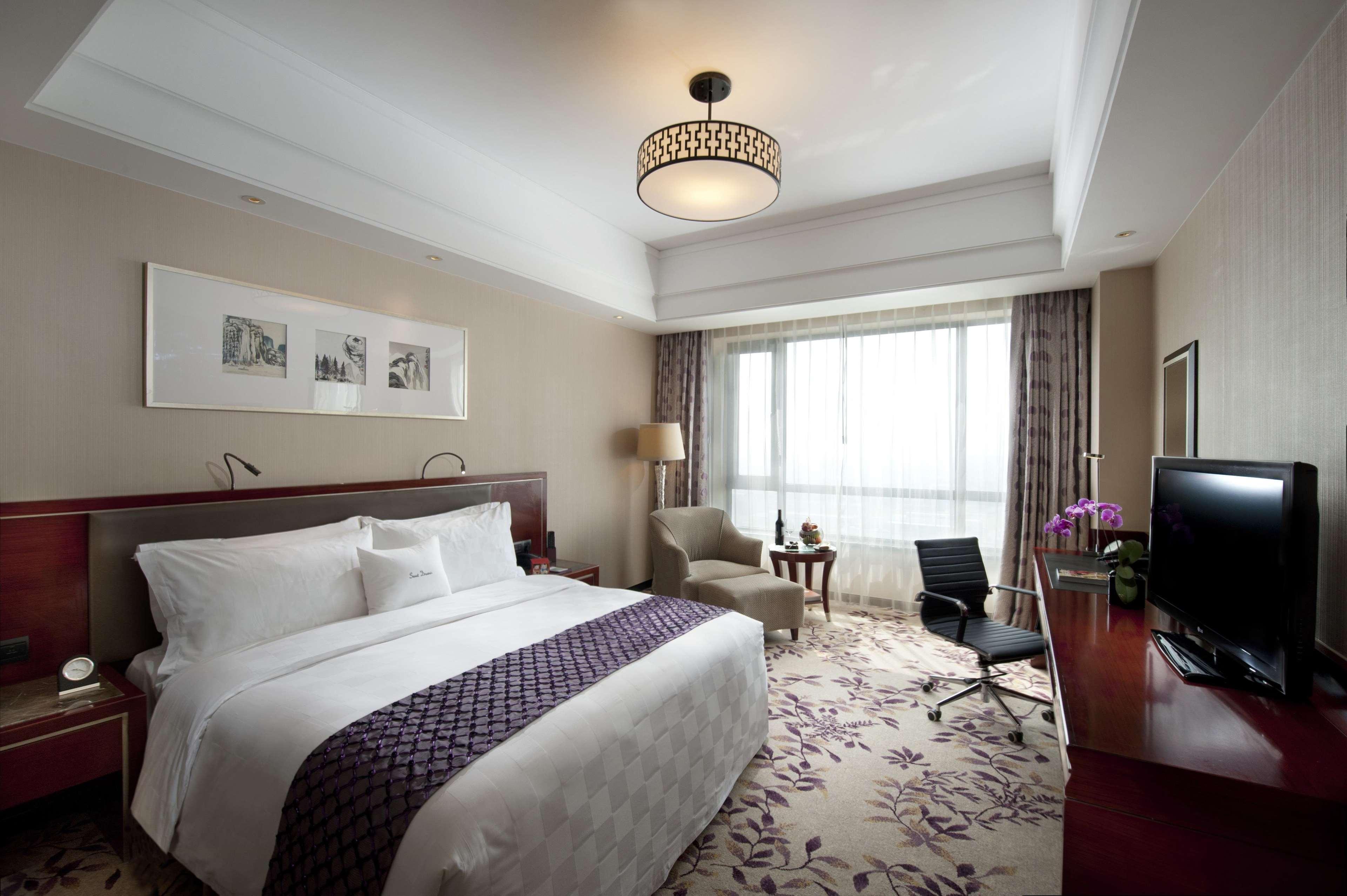 Doubletree By Hilton Wuxi Hotel Уси Стая снимка